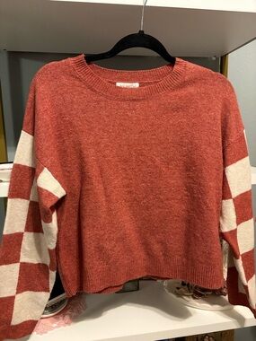 blu pepper Rust Checkerboard Sleeve Crewneck Sweater - Women
